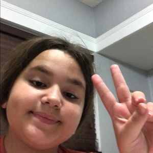 Meet your Posher, Lia